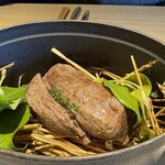 RISTORANTE IL NODO - メインの藁焼、香りとビジュアル。