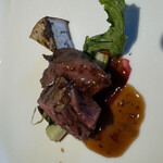 RISTORANTE IL NODO - 蝦夷豚のロースト、柔らかくでしっかり美味しいメイン。