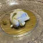 RISTORANTE IL NODO - デザート1で、パンナコッタにオリーブオイル、やや塩