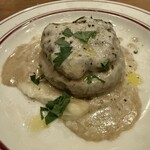 コマツ堂 - ホワイトマッシュルーム自家製サルシッチャ　窯で燻したモッツァレラ