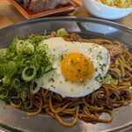 ヤキソバスタンドバイミー餃子とうどん - 