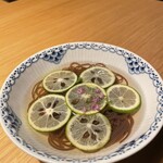 TANAKA YAKINIKU RESTAURANTE - 酢橘冷麺。昆布と牛の出汁…かなぁ。。。
