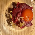 TANAKA YAKINIKU RESTAURANTE - ユッケ。ここで追加ライス