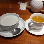 サイアム セラドン 新宿タカシマヤ店 - 追加で頼んだタピオカもタピオカの粒が小さくて、沢山入っていて、満足