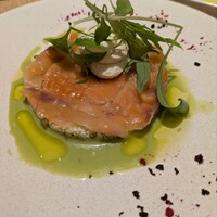 Le Beurre Noisette NAGOYA - スモークサーモンとカリフラワーのタブレ