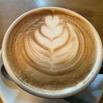 コーヒーとタイヤキのカラク - カフェラテ