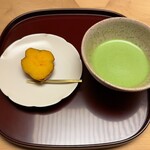 徳ㇵ本也 - 焼き芋とお抹茶