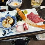 立ち飲みや 喜楽 - 刺し盛り