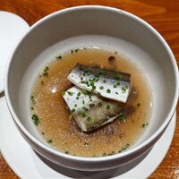 馳走西健一 - 魳のコンフィと舞茸、エノキのスープ