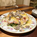 創作料理Ryota  - ・黒毛和牛イチボのカルパッチョ〜香草と黒トリュフ、熟成チーズの贅沢仕立て〜