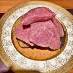 創作料理Ryota  - ・滋賀県産近江黒毛和牛イチボのステーキ〜黒オリーブと胡麻のソース、醤油のアリオリソース〜