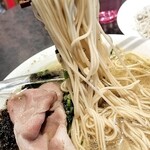 むかん横浜  - 麺リフト