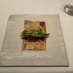 カンテサンス - クレープ、モロコ、アスパラガス、ピーカンナッツ