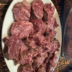 同心亭 - カットされてお皿に盛られました。美味しそう！