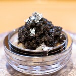 美味いもん屋 わ多なべ - 2024.12 いわき梅田水産10時半に水揚げした超特大天然車海老サッと火入れ キャヴィア盛り