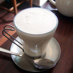 パーラー江古田 - キッシュとセットのホットはちみつミルク