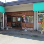 天然酵母ベーカリー　トヰチ屋 - お店は東郷にあるマルキョウの駐車場にありますよ。