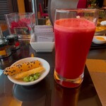 INTERCONTINENTAL HANOI WESTLAKE - コーヒー紅茶各種ありますが、スイカジュース好きなので迷わずコレ