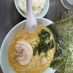 横浜家系ラーメン 魂心家 - 