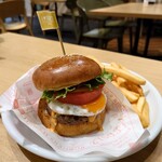 TEDDY'S BIGGER BURGERS - 