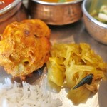 ジャド プール - チキンティッカとサブジ