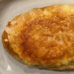 焼きたてパン工房 かえでの木 - ハンバーグパニーニ400円　左