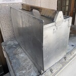 華風料理一芳亭 - 出前する時に使うこの入れ物！！