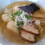 エビワンタン麺　3ヶ入り　880円（白だし）2014/5