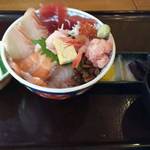 魚盛 - 名物 海鮮丼♪