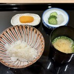 澤田 - 〆ごはん：大根飯 香の物 豆腐の味噌汁 カラスミ