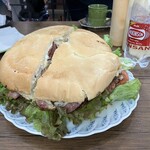 焼きたてのパン屋さん TOMI - 