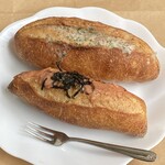 パン・ナガタ - 「ガーリック」と「明太フランス」