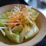 セットのサラダ