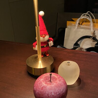 リナシメント - テーブルの上のクリスマスらしいオブジェも可愛い。