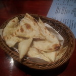 タンドールバル カマルプール - ナン