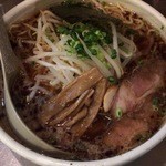 はな火屋 - 醤油ラーメン 中盛サービス 650円