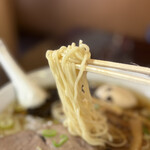 煮干らー麺 カネショウ - 麺アップ