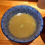麺家 たけ田 - 分かりづらいが、割スープ投入後