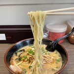 博多ラーメン 長浜や - 一玉でも満足のボリュームでした
