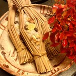 和ごころ 泉 - 飯蒸しはムカゴがいい味と食感を出してます