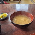 しおえ - 味噌汁も普通に美味しかった