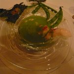 レストラン マノワ - 冷たいえんどう豆のポタージュ　トマトの泡と共に（2014.5）