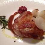 ファニエンテ - 2014.5.22(木)19時半 コース料理6000円+飲物代
      デザイン店舗にリーズナブルなコース料理、料理人との距離が近い、全てのバランス良し(*^-^*)