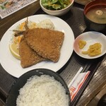 하나노 마이 프레나 마쿠하리점 - 전갱이 튀김 정식