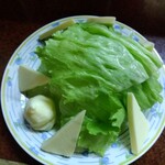 鶴亀 - チーズレタス 300円(税込)(2024年12月7日撮影)