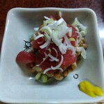 鶴亀 - マグロ納豆 420円(税込)(2024年12月7日撮影)