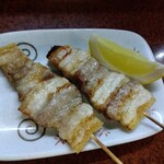 鶴亀 - 豚バラ２本 280円(税込)(2024年12月7日撮影)