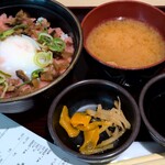 海鮮丼専門店 魚とおこめとドンブリと - 