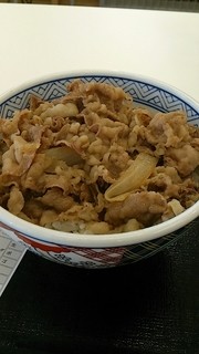 Yoshinoya - 牛丼並盛（390円）