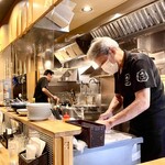 かつぎや - 店主と話ができないのが残念ですが娘さんと話せるからそのほうが良いｗ